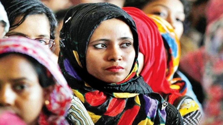উদ্বেগজনক হারে কমছে নারী অভিবাসন