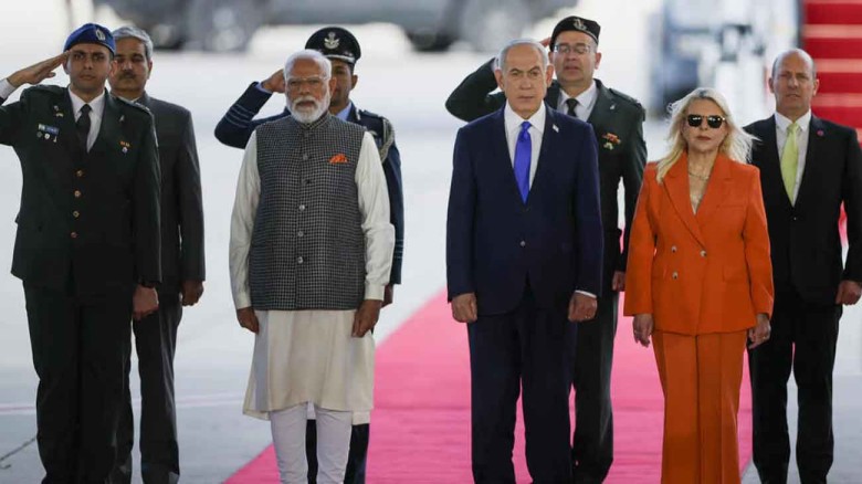 দুই দিনের সফরে ইসরায়েলে মোদি 