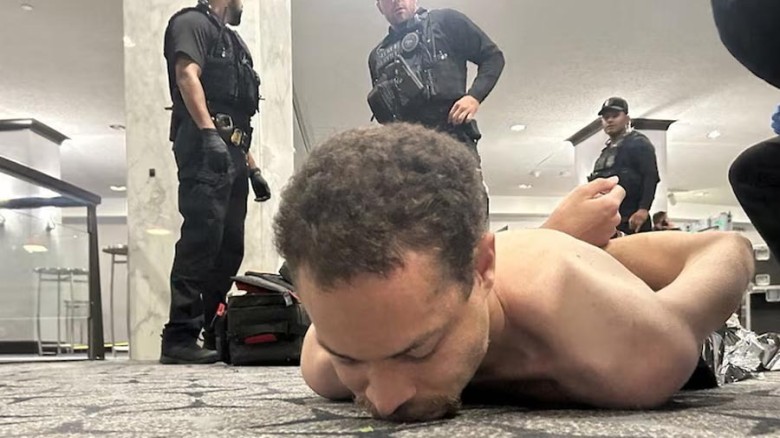 ট্রাম্পের নৈশভোজে গুলি, কে এই কোল টমাস অ্যালেন?