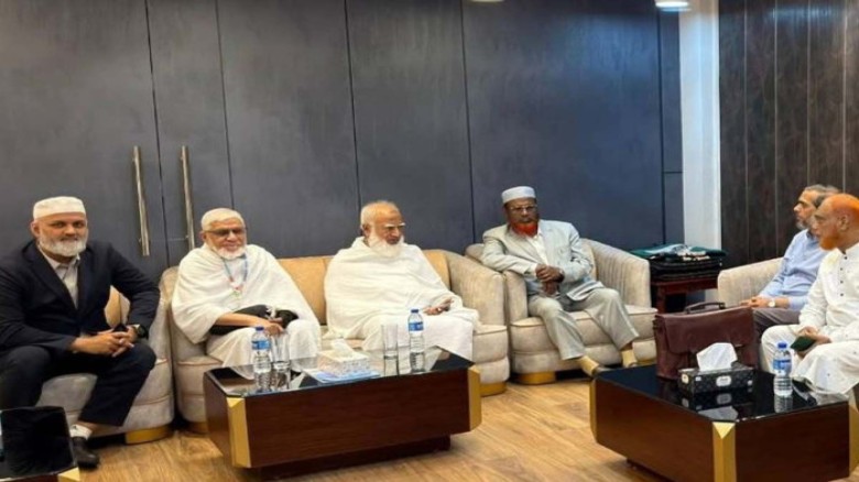 হজ পালনে ঢাকা ছাড়লেন জামায়াত আমির