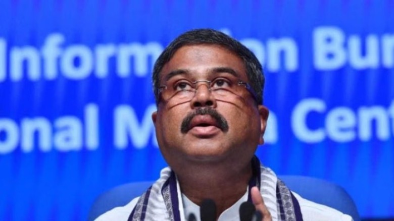 ভারতের শিক্ষামন্ত্রীর পদত্যাগ