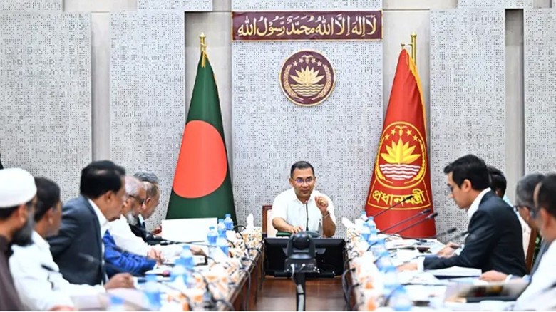 সরকারি ভবনে সৌর প্যানেল স্থাপনের নির্দেশ দিলেন প্রধানমন্ত্রী