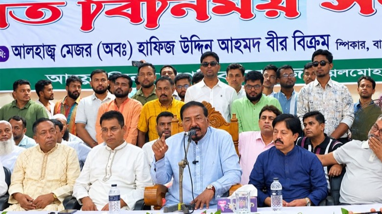 শেখ হাসিনা ছিলেন বিশ্বের সেরা অভিনেত্রী : মেজর হাফিজ