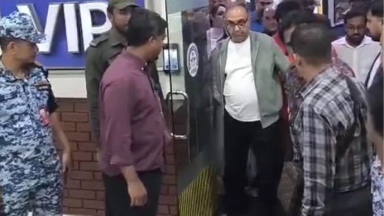 চিকিৎসা শেষে দেশে ফিরলেন মির্জা আব্বাস